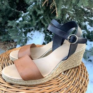 ANDRE ASSOUS Womens Brown Black Leather Buckle Platform Wedge Sandals Size 39